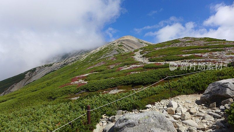 日本Yakushidake(100座名山)，中部sangaku国家公园(中部山国家公园)