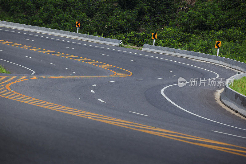 泰国碧差汶考考的风景道路