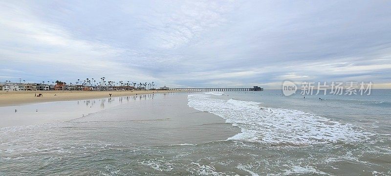 纽波特海滩海岸线