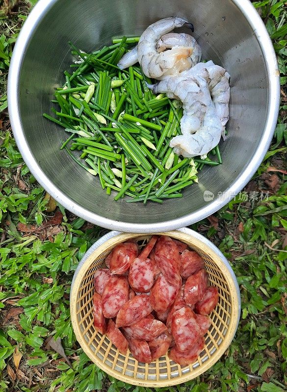 韭菜虾仁炒食。