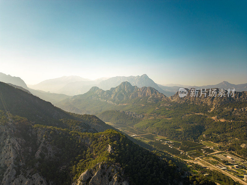 鸟瞰山景