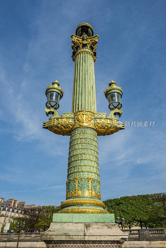 巴黎协和广场上的古董灯