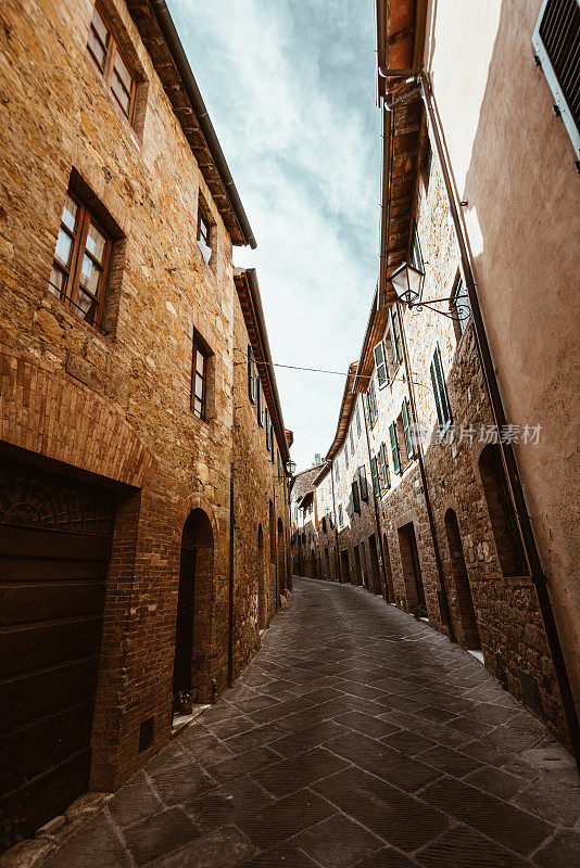皮恩扎-托斯卡纳的狭窄小巷