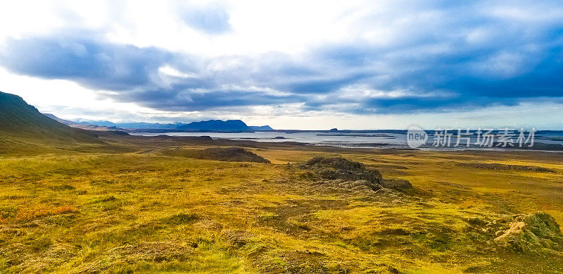 Snaefellsnes，冰岛:多彩的秋季全景北海岸