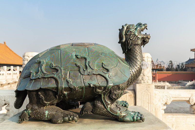 北京紫禁城青铜黑龟雕像