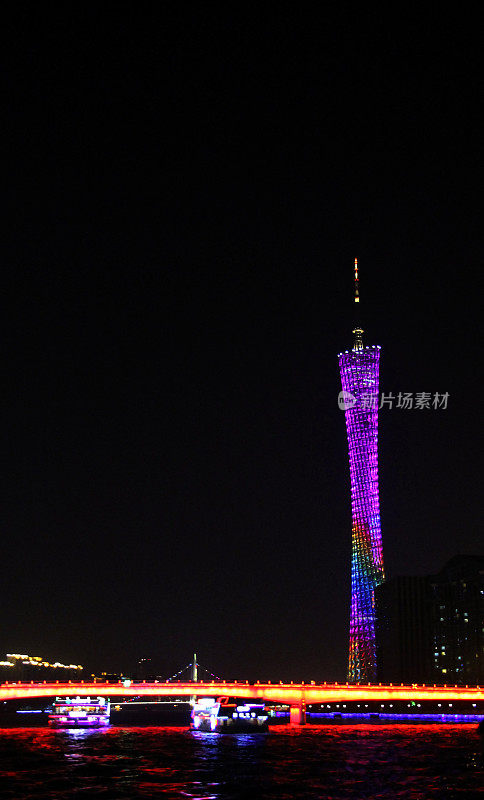 广州塔，中国广州珠江上的天际线