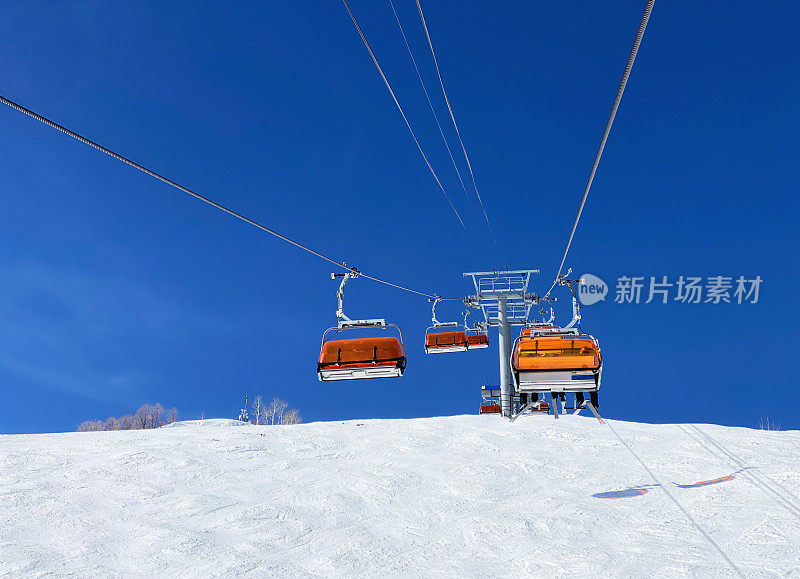 缆车对蓝色滑雪公园城犹他州滑雪场