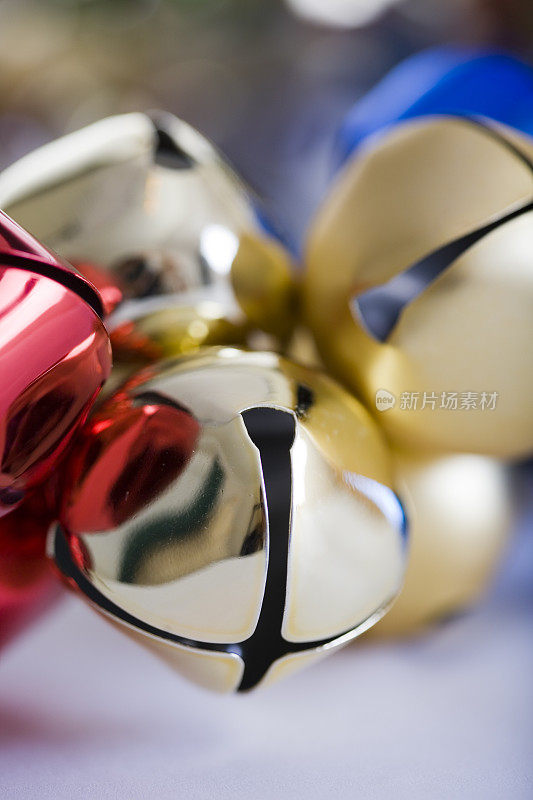 铃铛花环接近圣诞和假期，拷贝空间
