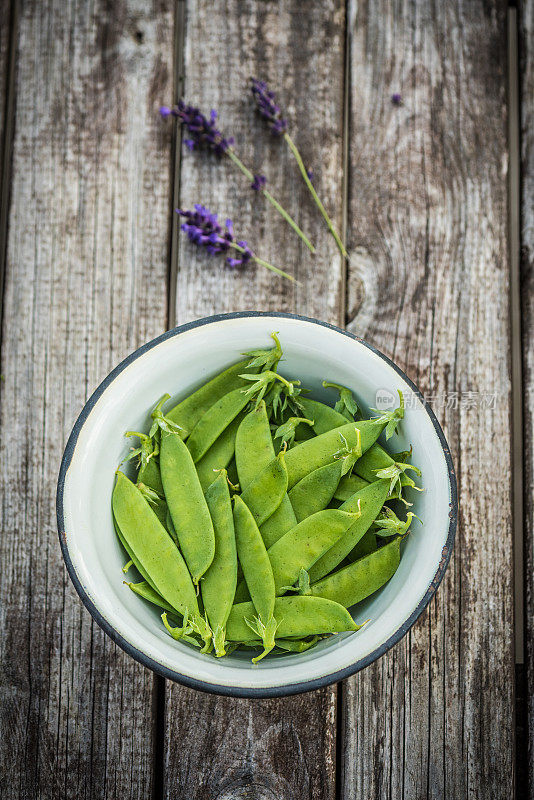 糖豌豆和薰衣草