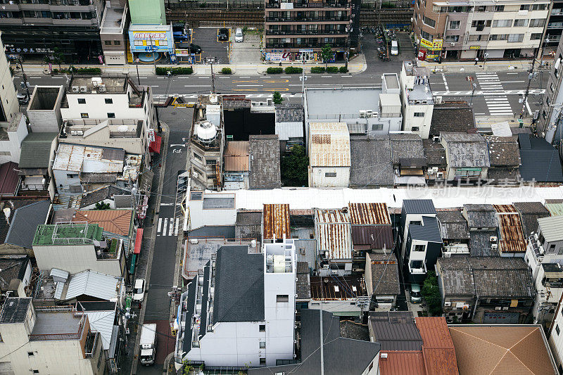 日光下的大阪城景，高楼大厦，日本