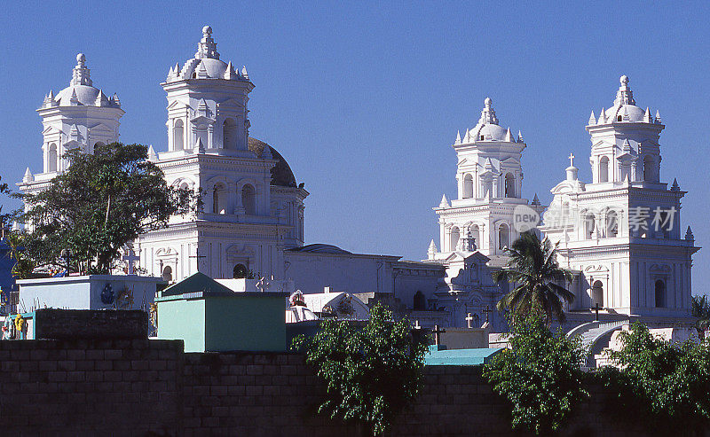 位于中美洲危地马拉奇基穆拉的著名埃斯基普拉斯大教堂