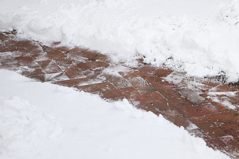 铲砖路径在深雪