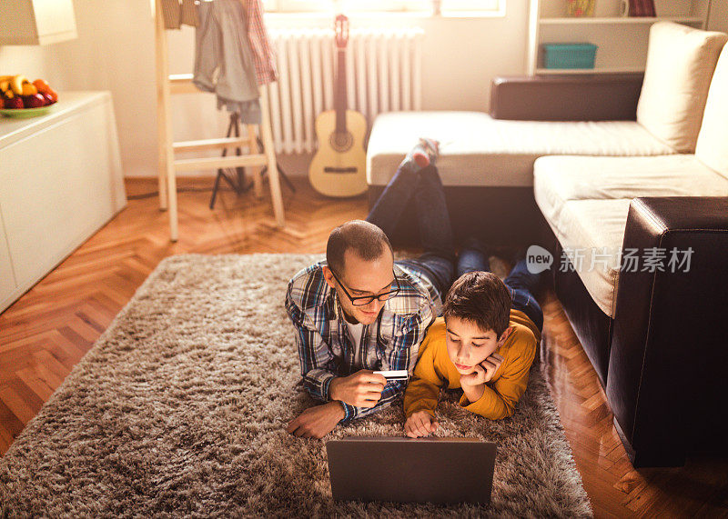用信用卡网上购物