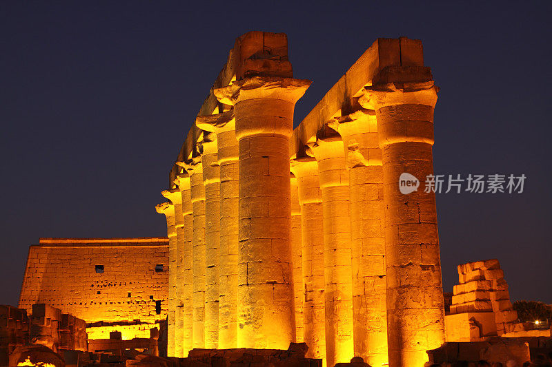 埃及卢克索神庙的古柱子