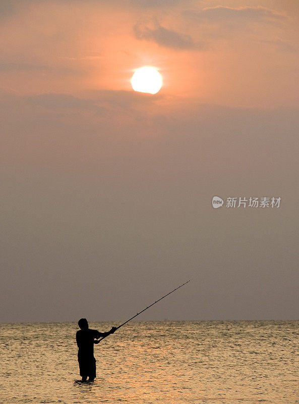 黄昏海钓