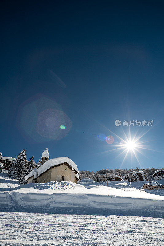 意大利阿尔卑斯滑雪胜地景观