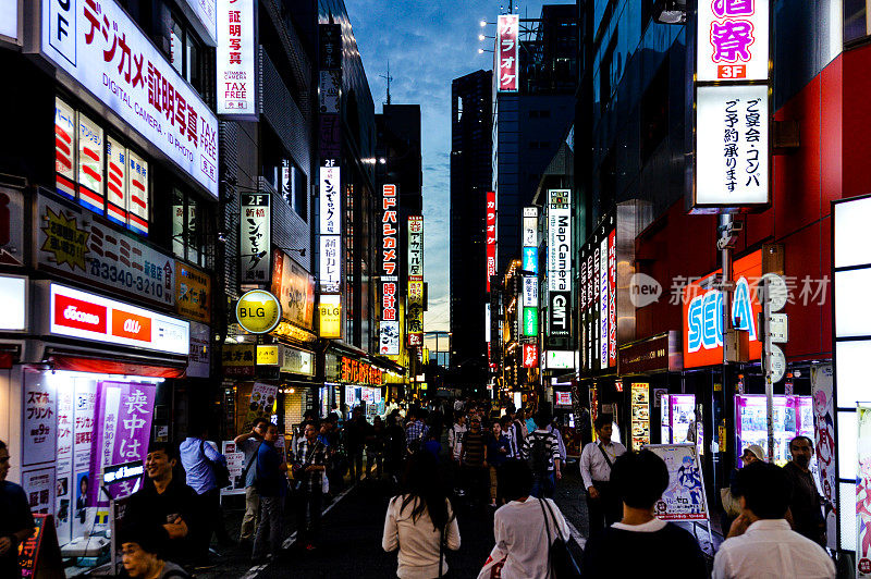 东京街景-新宿夜景