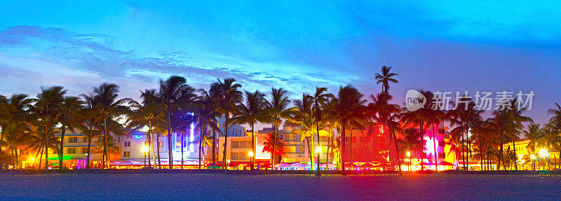 迈阿密海滩，佛罗里达的酒店和餐厅在日落