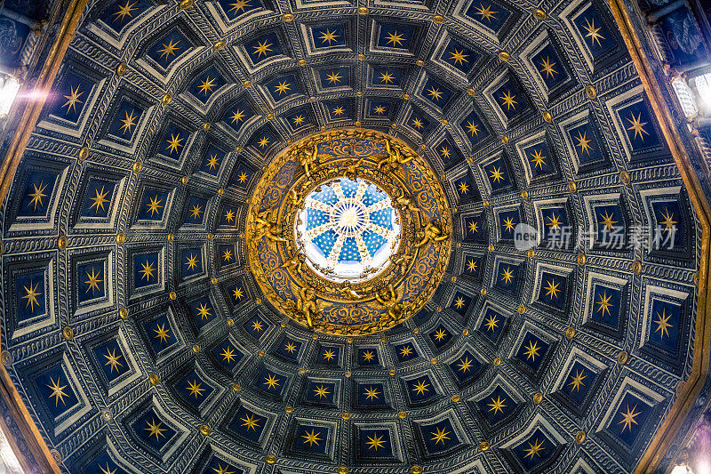 意大利托斯卡纳锡耶纳大教堂的天花板