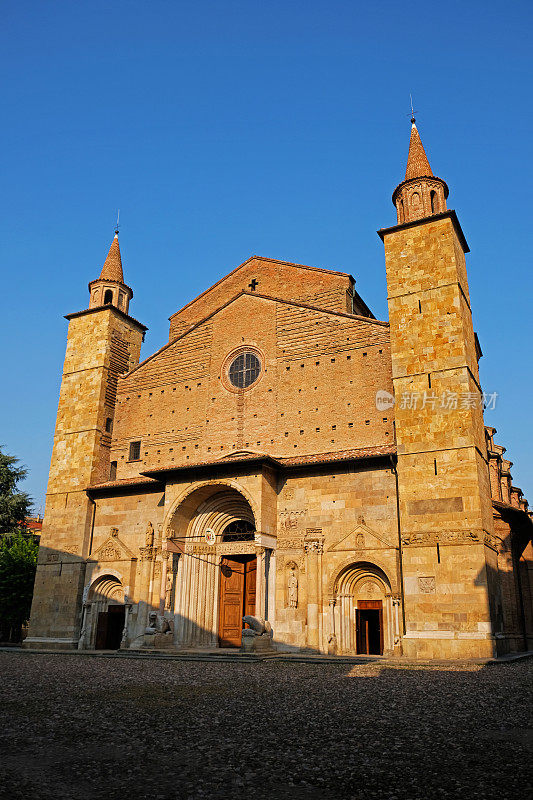 菲登扎大教堂(12世纪)