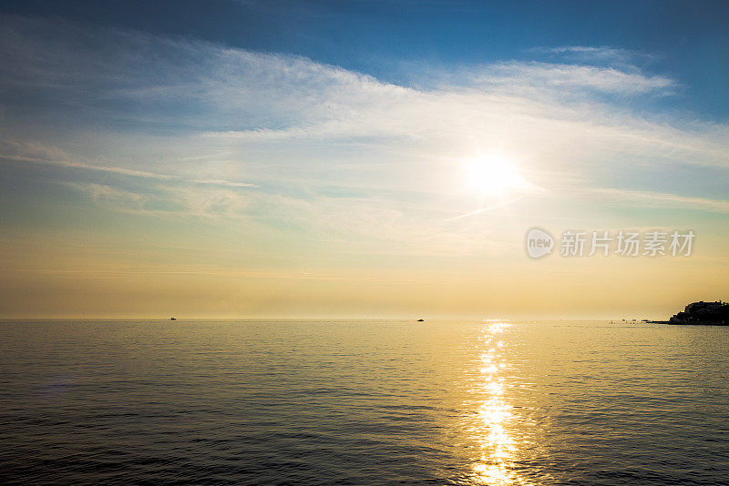 美丽的海上风景