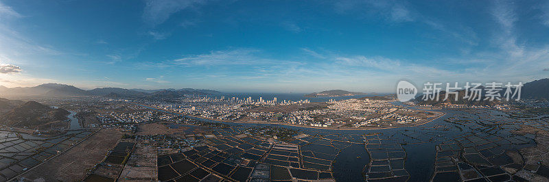 芽庄市来自泰国Vinh镇