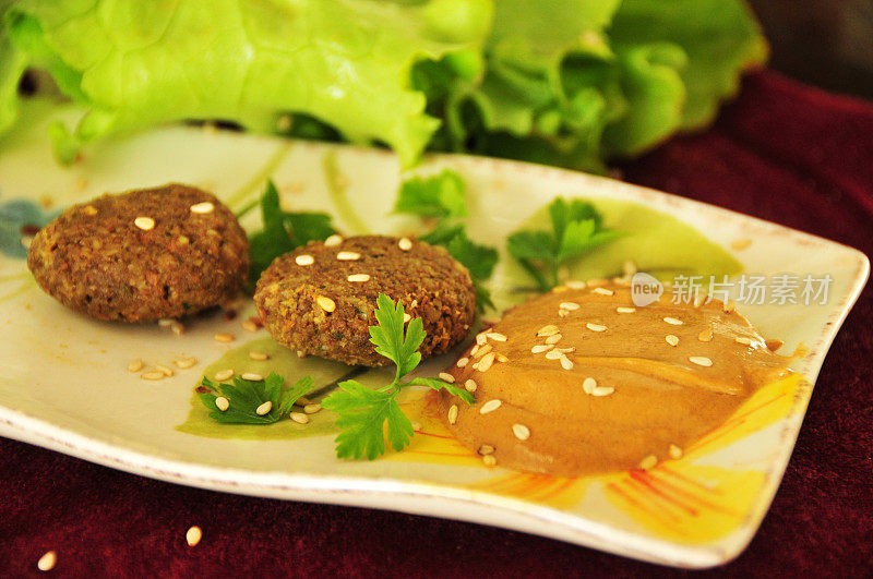 素食食物;迷迭香小麦肉丸