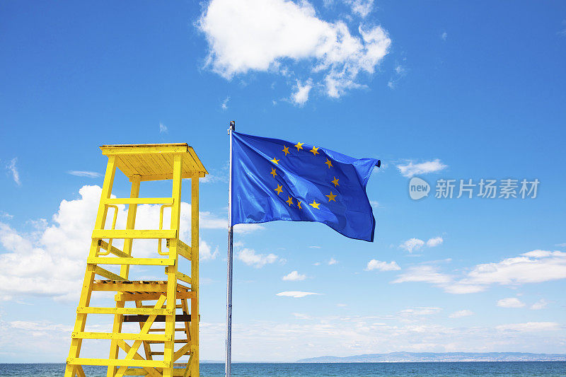 在大风天悬挂欧盟国旗