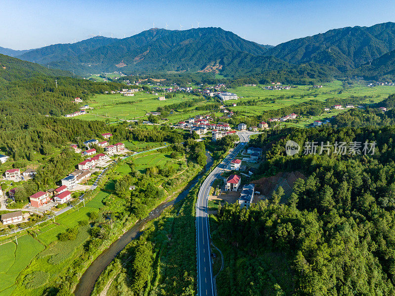 蜿蜒的山路，蜿蜒的山路