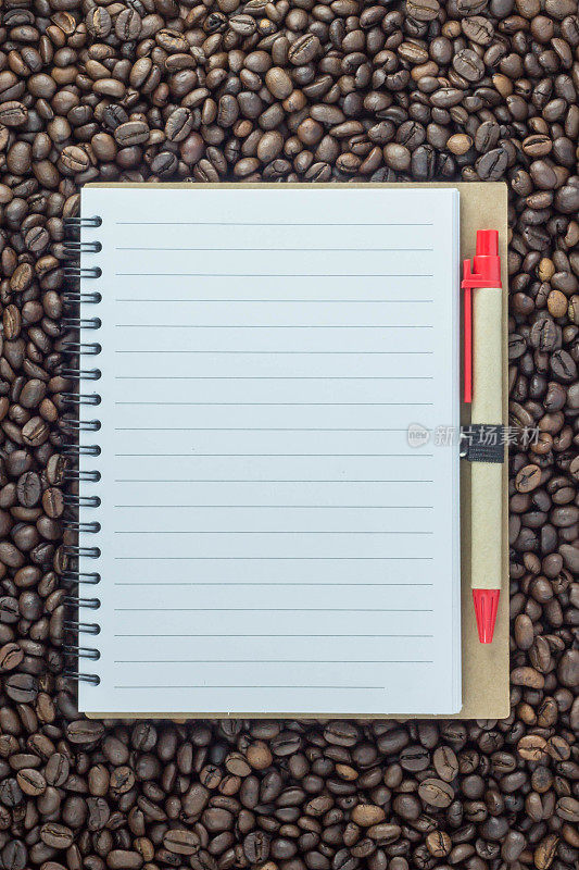 笔记本的咖啡