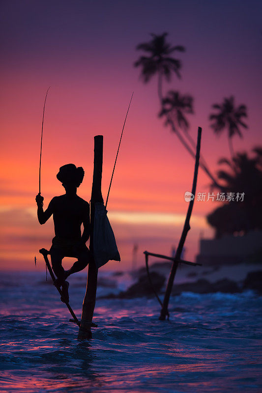 斯里兰卡的高跷渔民。