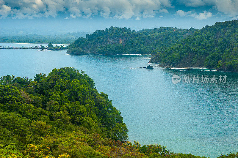 丛林山脉和太平洋海岸