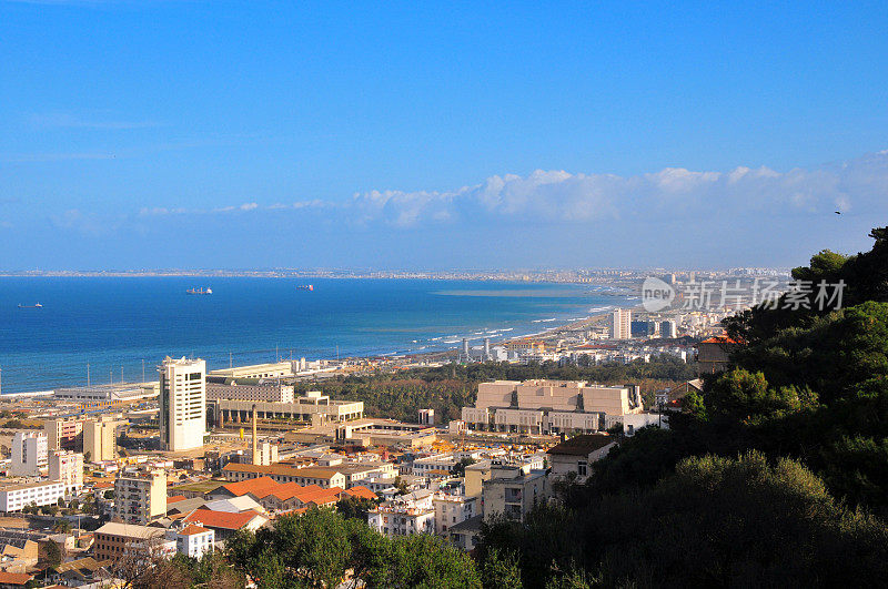 阿尔及尔，阿尔及利亚:东部全景