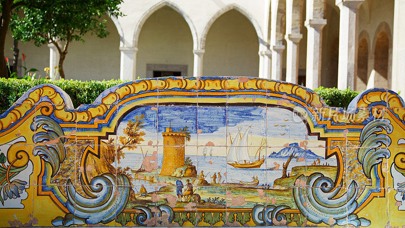 圣基娅拉修道院的特写。Naples-Italy
