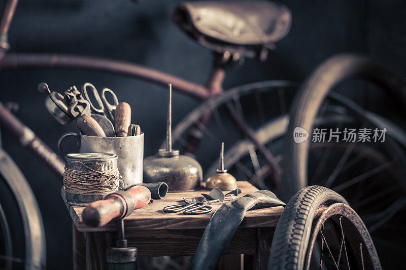 老式自行车修理厂与泵，橡胶修补和胶水