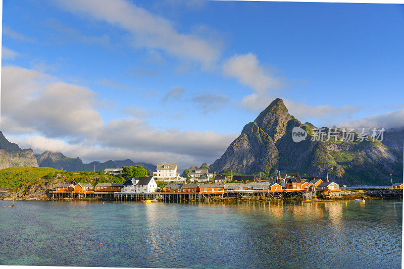 挪威，挪威罗浮敦群岛的日落风景