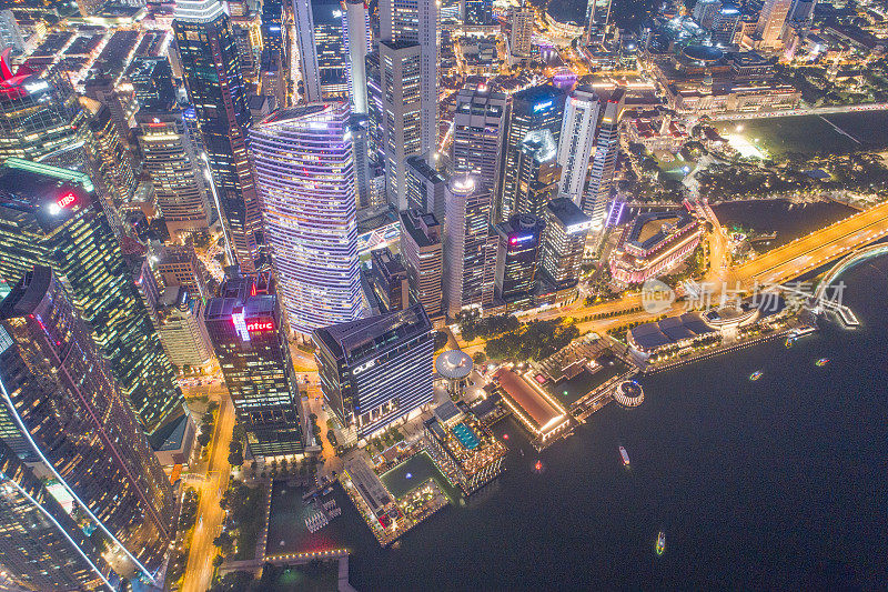 鸟瞰图新加坡天际线和滨海湾全景，码头是新加坡的经济中心，这里有新加坡中心的所有建筑