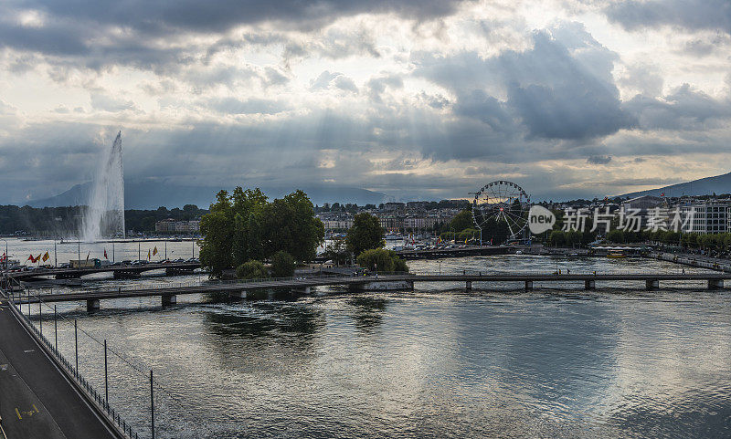 清晨，瑞士日内瓦，喷泉和桥上的摩天轮