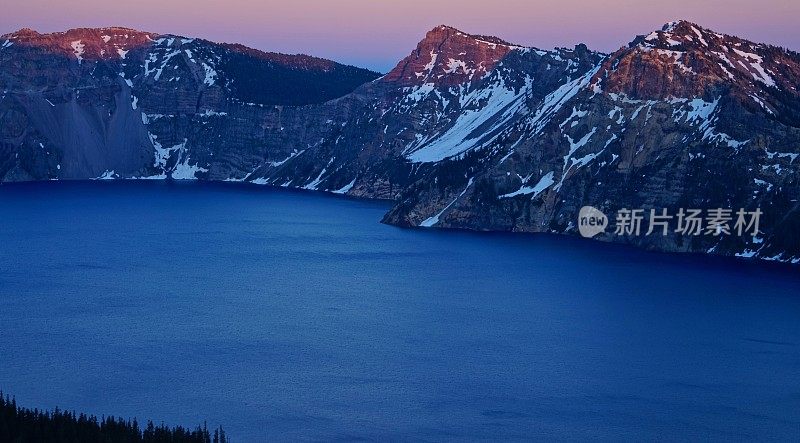 火山口湖水温极低