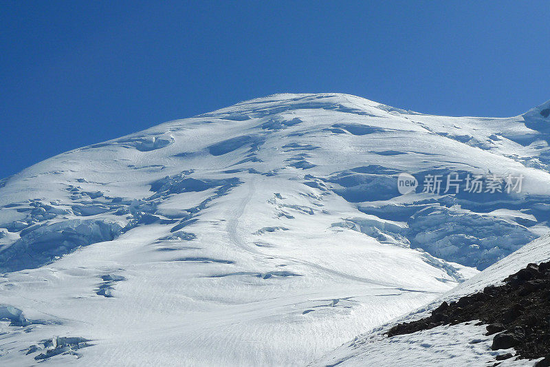 埃蒙斯冰川，雷尼尔山