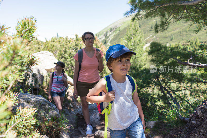 山里的徒步旅行