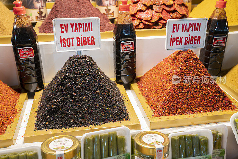 土耳其，加齐安泰普，香料集市上的辣椒粉