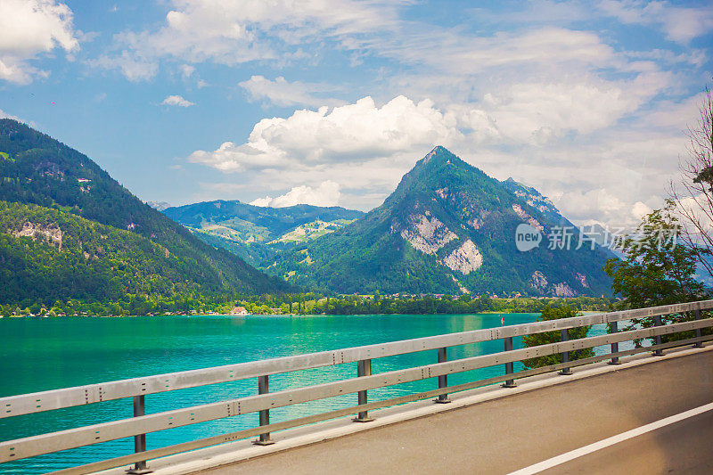 茵特拉肯。瑞士。Brienz湖。Lauterbrunnen。山的风景。伯尔尼州