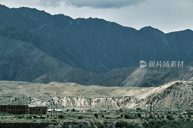 天山山脉的废弃小镇伊尼切克