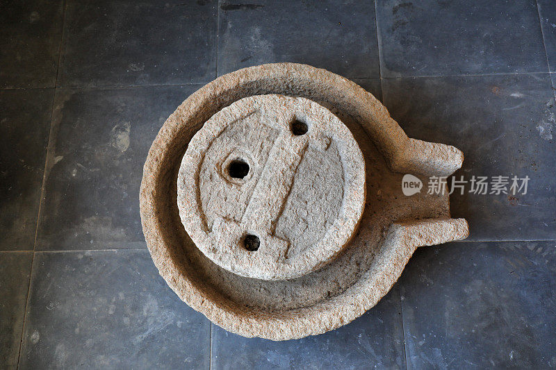 中国传统石器——磨石盘
