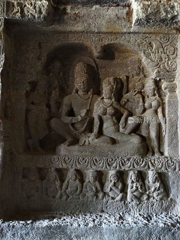 第14洞毗瑟奴与拉克希米-第五面板-左墙爱罗拉洞穴，马哈拉施特拉邦印度