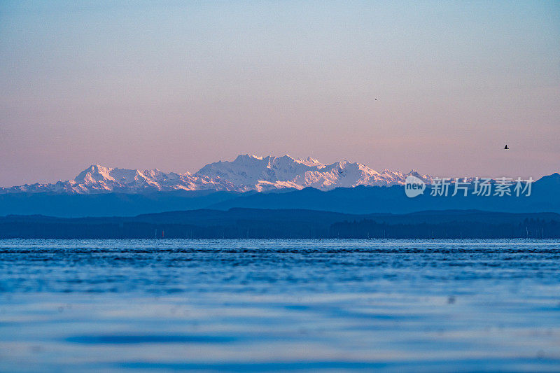 太平洋日出美景