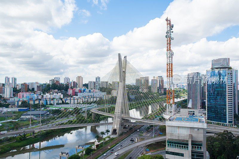 圣保罗市，Pinheiros边缘斜拉桥