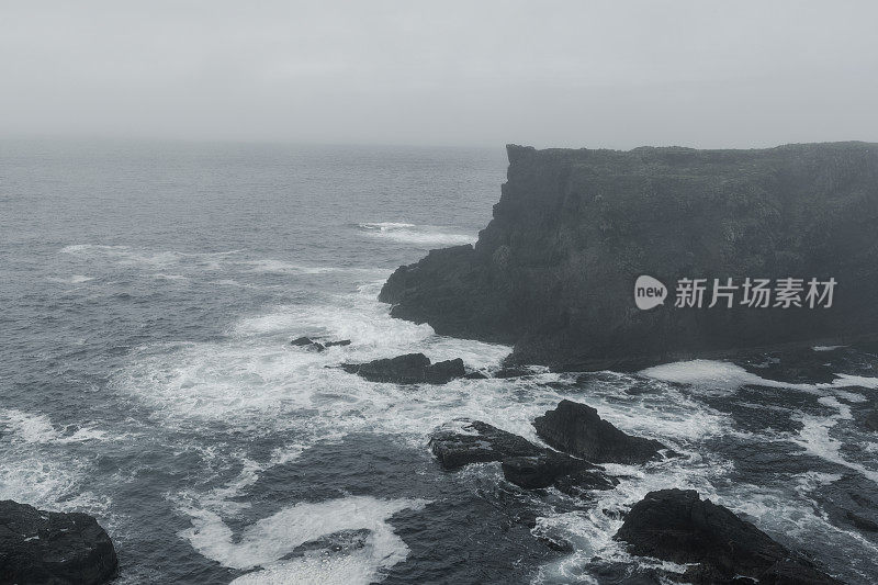 设得兰群岛爱沙奈斯的悬崖峭壁