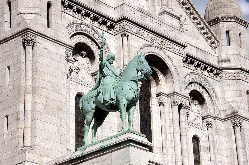 圣路易国王的骑马雕像